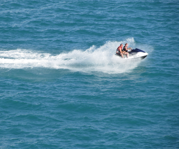 Jet Ski Safe Boating Distance jet-ski-driving-distance