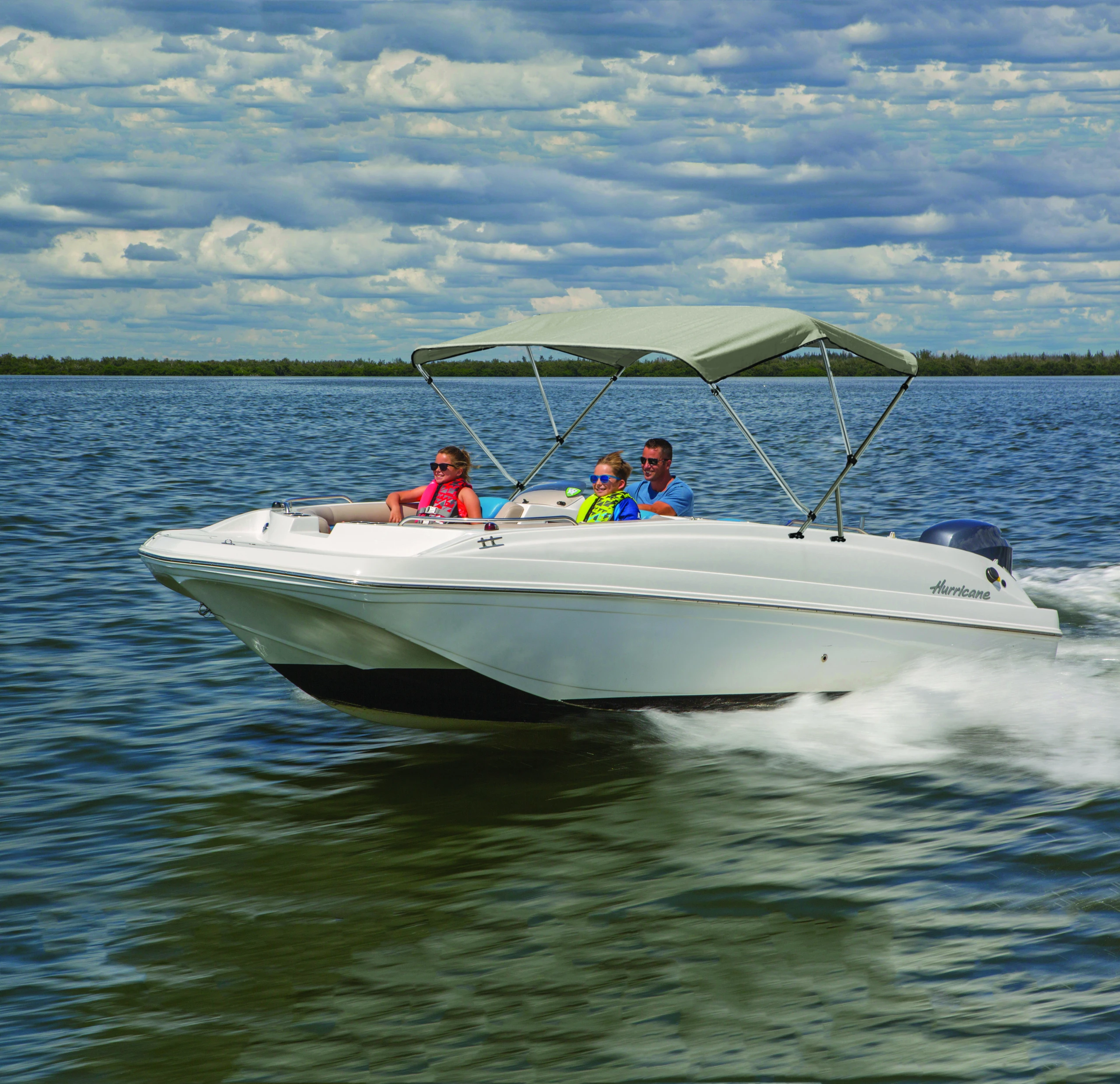 deck-boat-types