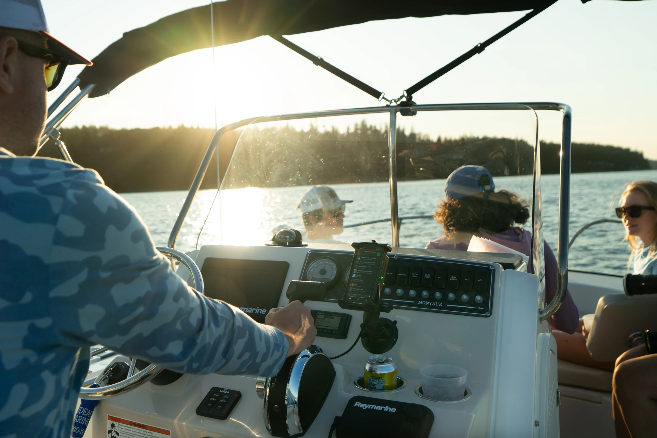 Anchor Types Boating Test Guide boat-anchors-guide