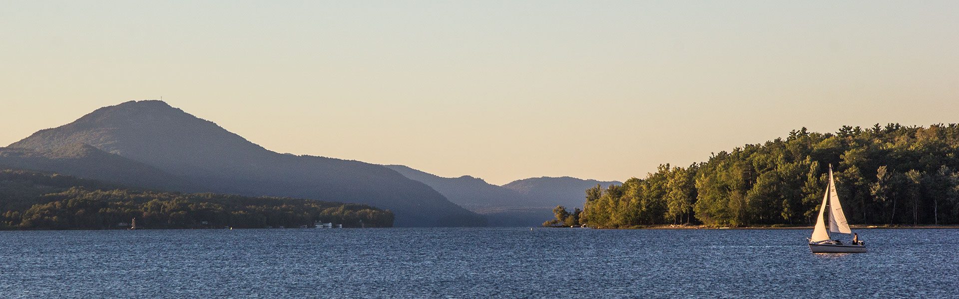 Memphremagog credit Northeastkingdom.com Lake-Memphremagog-Boating